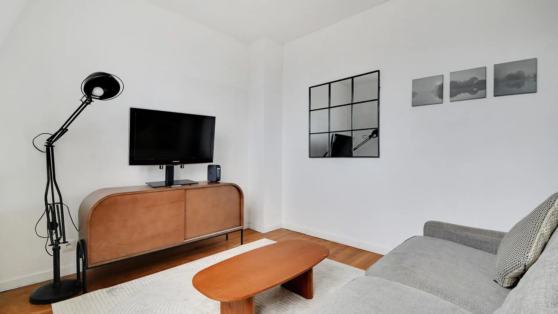 Pick A Flat'S Apartments In Saint Michel - Rue Du Sommerard Paris France