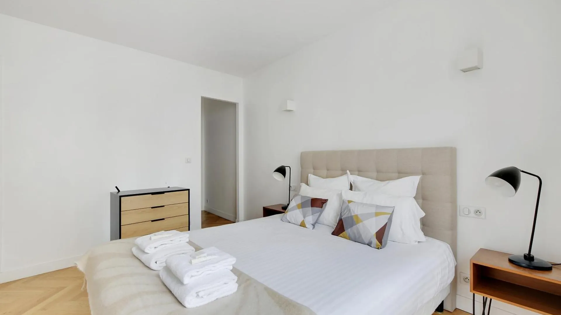 Pick A Flat'S Apartments In Saint Michel - Rue Du Sommerard Paris France