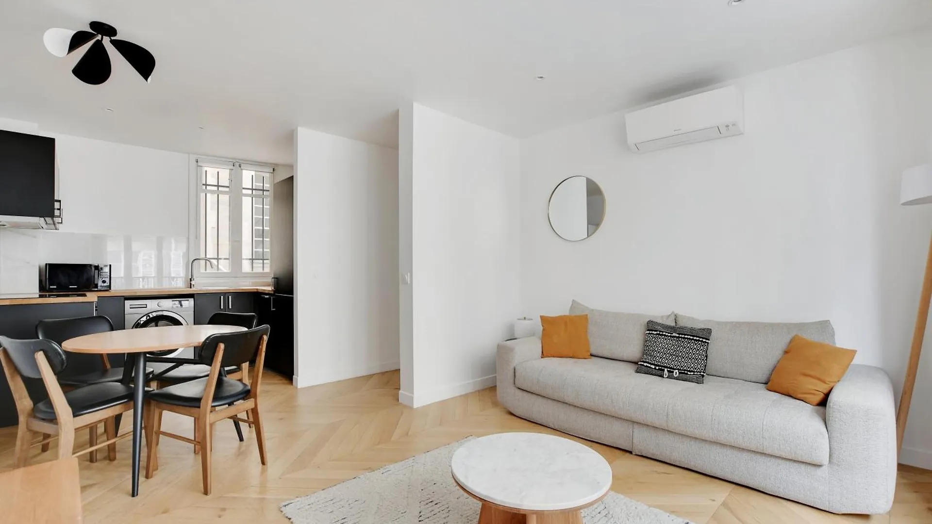 Pick A Flat'S Apartments In Saint Michel - Rue Du Sommerard Paris 0*,  France