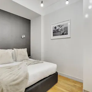  Apartment Marais Lovely
