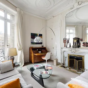 Apartment Haussmann 168, Paris